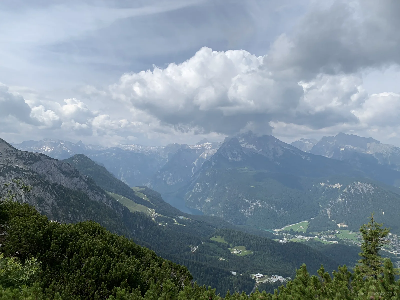 Clouds above the valley