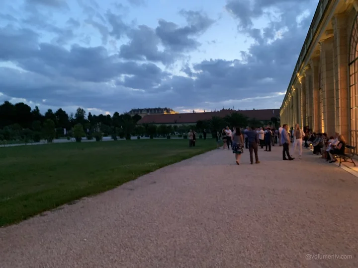 An evening along the colonnade